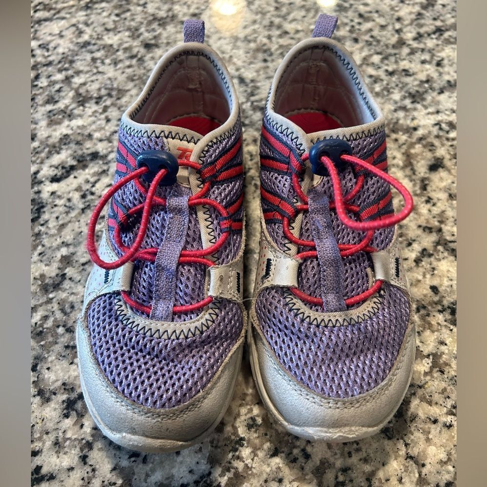 Teva Scamper Sneaker/Water Shoe, Grey/Purple/Pink, Kid Size 13